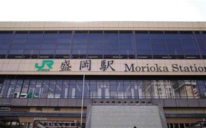 盛岡駅から花巻駅へ向かう電車イメージ